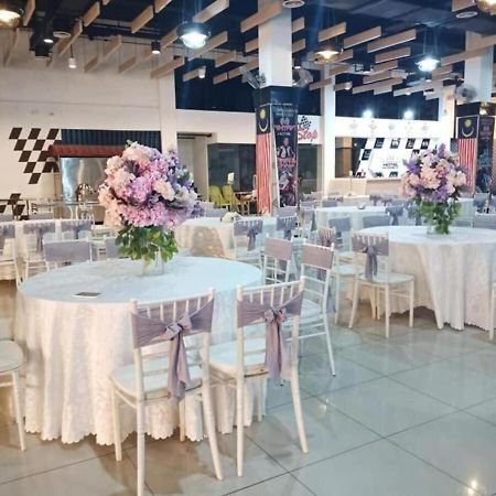 Hype Motorsport Hotel נילאי מראה חיצוני תמונה