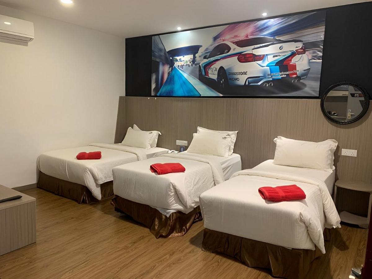 Hype Motorsport Hotel נילאי מראה חיצוני תמונה