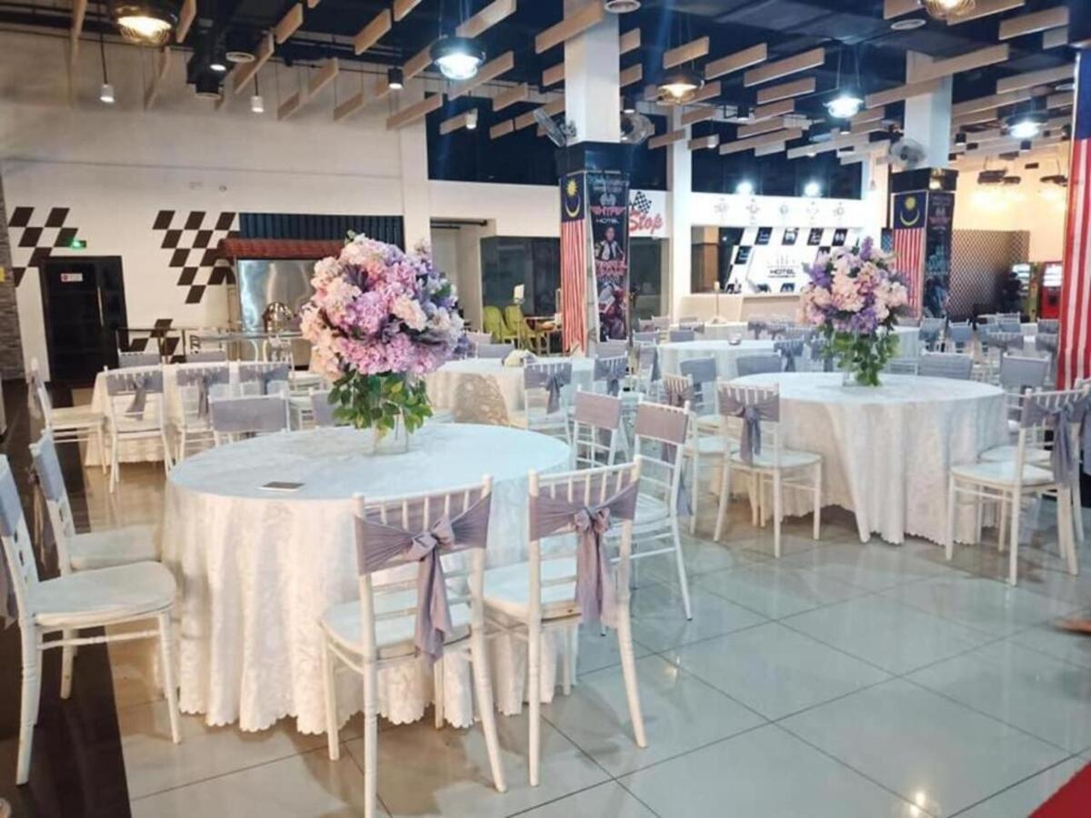 Hype Motorsport Hotel נילאי מראה חיצוני תמונה